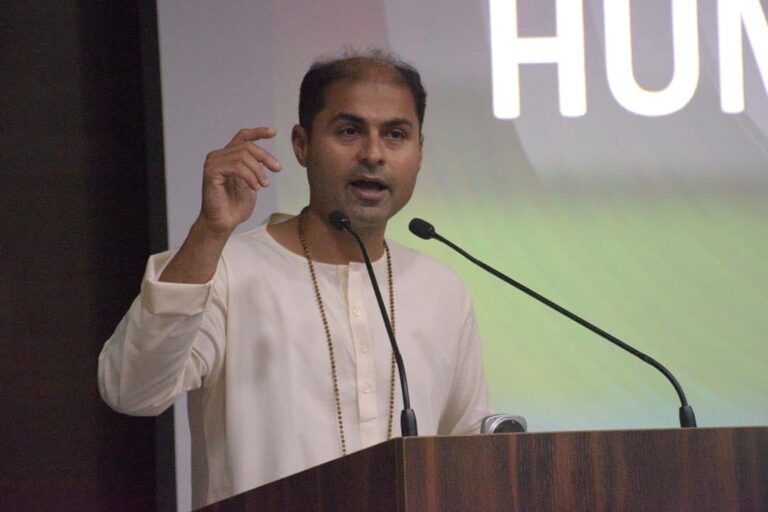 Swami Prayagraj Hule IAS IPS IT Customs talk at Nagpur (2)